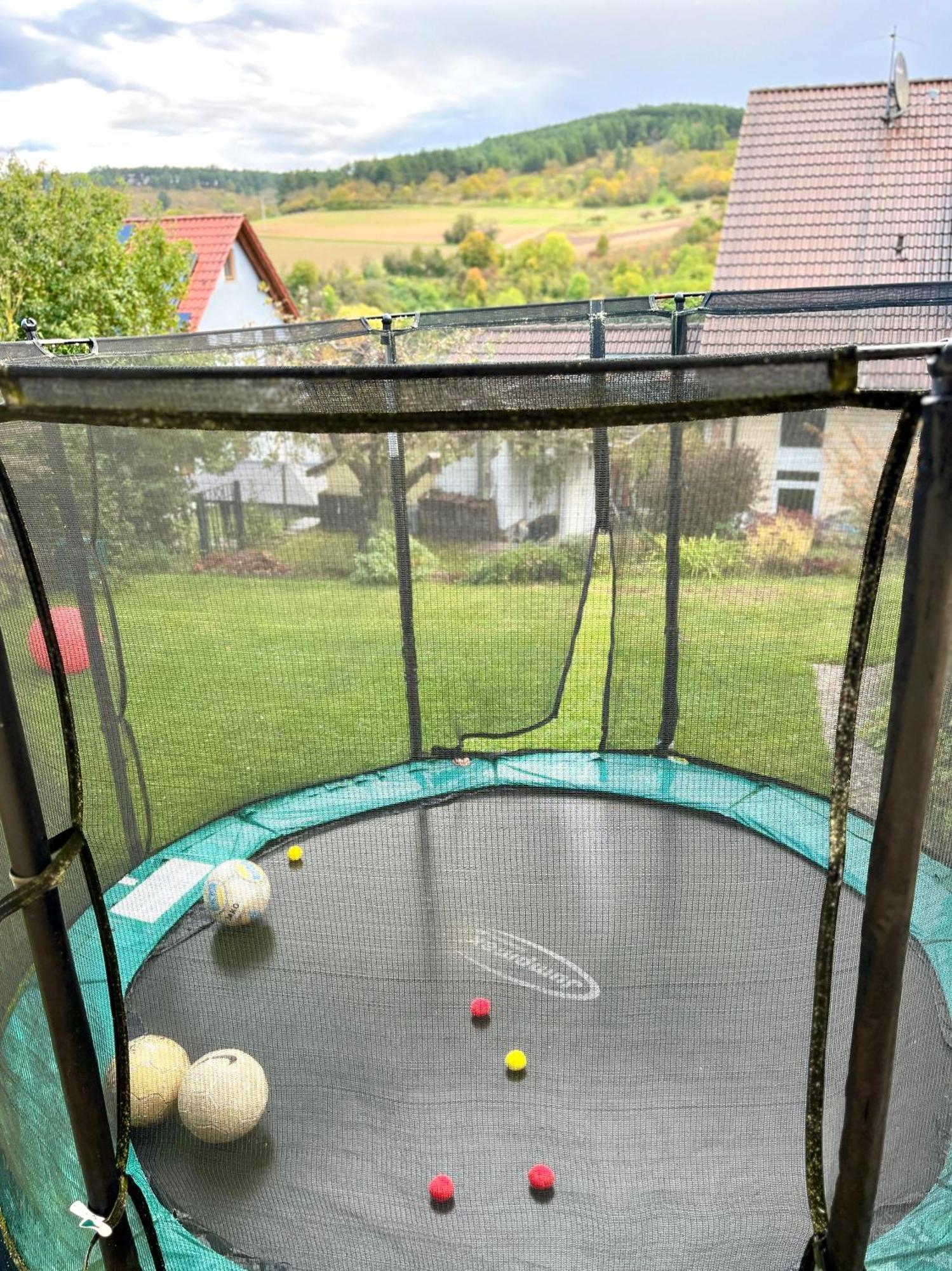 Ferienhaus Weinbergblick - Nahe Wuerzburg - 2 Schlafzimmer - Familienfreundlich - Terrasse Unterleinach Экстерьер фото